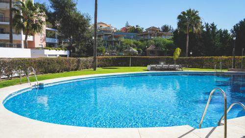 Luxury Golf Apartment - 3min To Puerto Banus