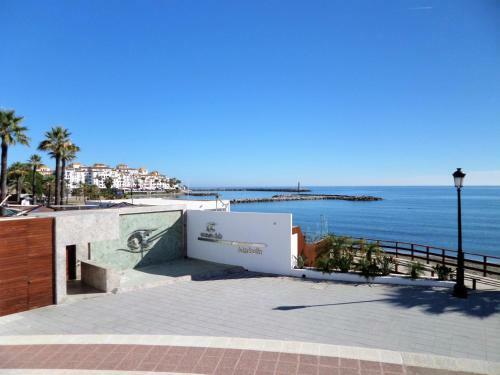 First Line Beach Apartment - Puerto Ban�s