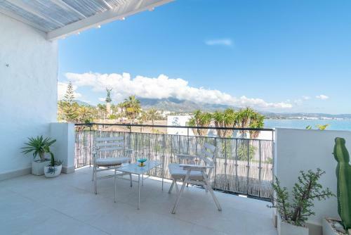 First Line Beach Apartment - Puerto Ban�s