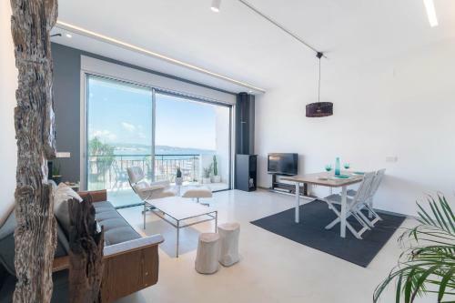 First Line Beach Apartment - Puerto Ban�s
