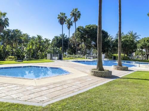 Amplio Apartamento En Playas Del Duque