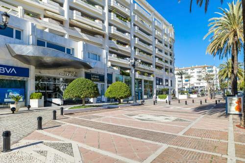 Amplio Apartamento En Playas Del Duque