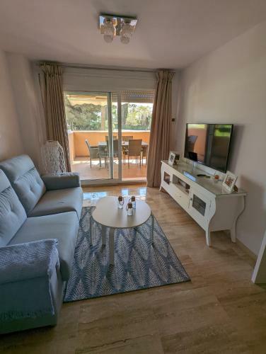 Marbella - Playa Alicate 2br Holiday Apartment