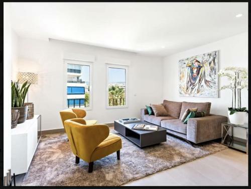 Puerto Banus Luxury Apartment Located In Harbor