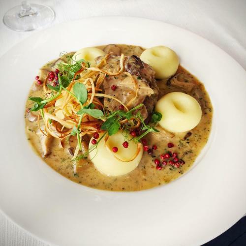 Apartamento Piano Hotel Restaurant & Pub