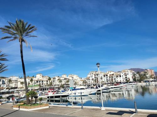 Detached Villa With Private Heated Infinity Pool Close To Port And Beach