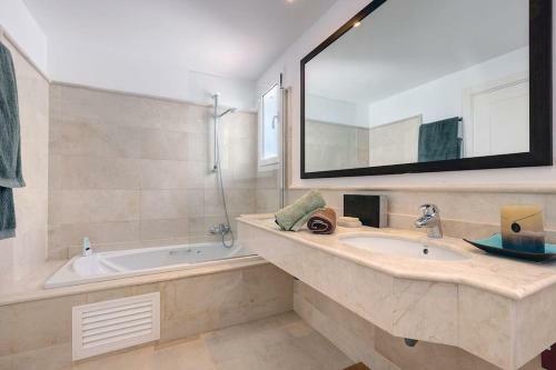 Apartamento Modern 2-bedroom Flat Next To The Sea