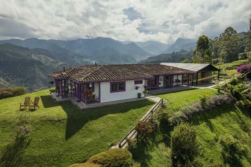 Hotel La Casa En Las Nubes