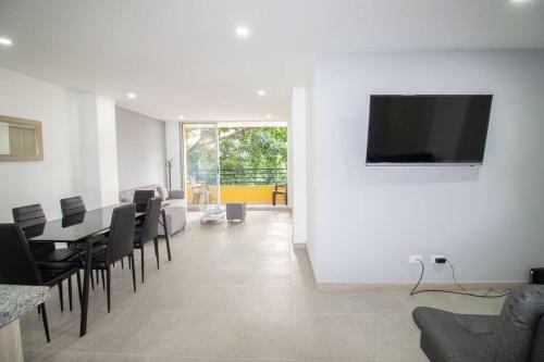 Apartamento Laureles �xito 2 Alcobas Piso 2 Balc�n