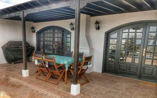 Wonderful Country Villa With Amazing Sea View
