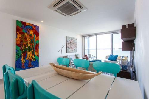 Spectacular 2 Bedroom Apt - 14th Floor Morros City