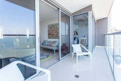 Spectacular 2 Bedroom Apt - 14th Floor Morros City