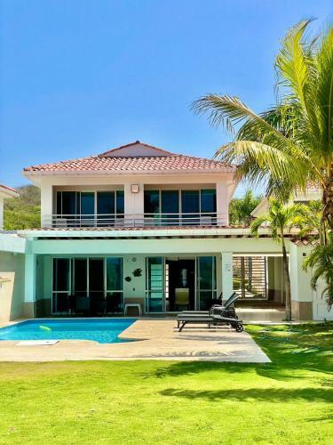 Casa Moderna Con Playa Cartagena