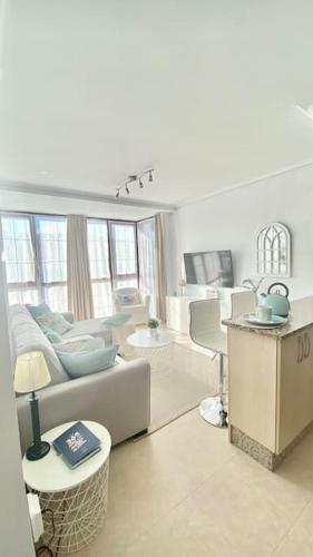 Elegante Apartamento Con Piscina Y Mucho Encanto.