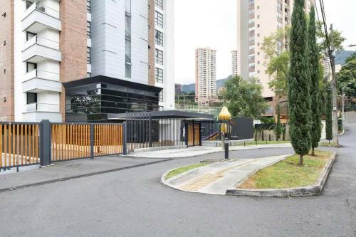 302 Spacious Apartment Nice View In El Poblado