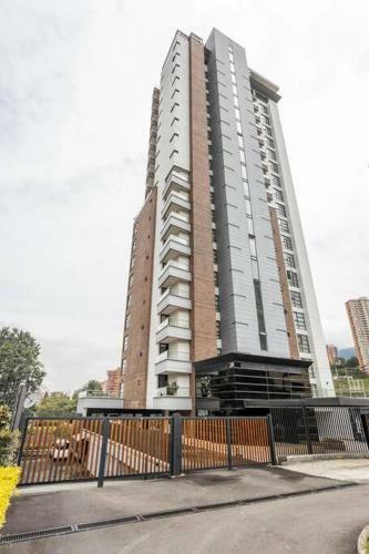 302 Spacious Apartment Nice View In El Poblado
