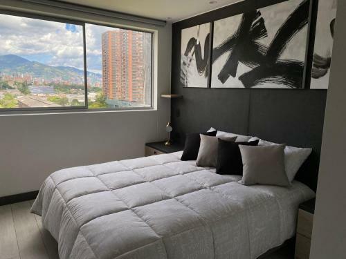 C�modo Apartamento En El Poblado, Cerca A Provenza