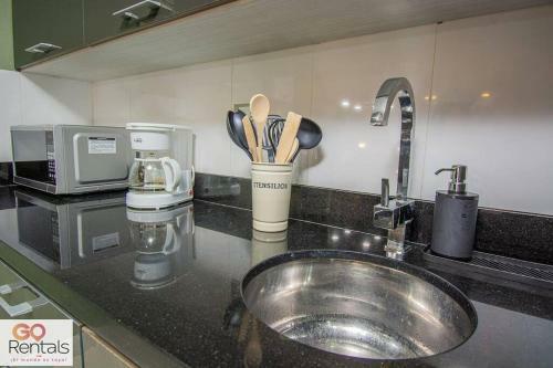 Apartamento Cozy Studio In Poblado, Parking, No Fee 1107