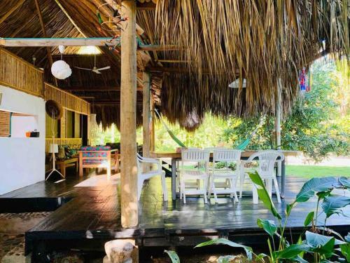 Casa En La Playa Del Mar Caribe Con Piscina