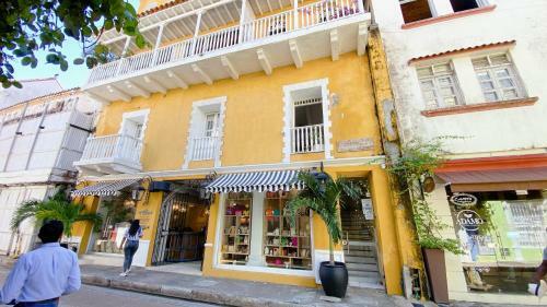 Apartment In The Walled City