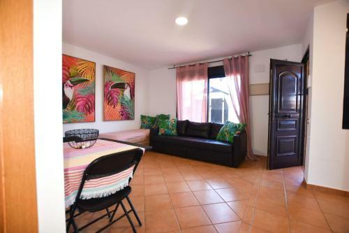 Book Jet - Origo Pelican Dream House