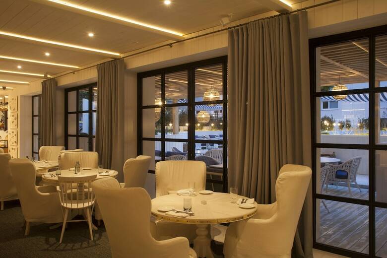 AC Hotel Victoria Suites By Marriott