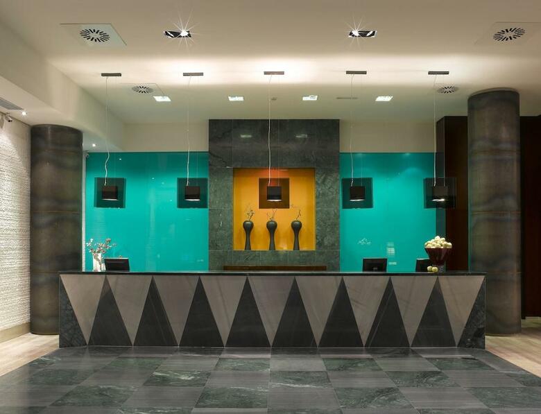 Hotel Maci� Real de La Alhambra