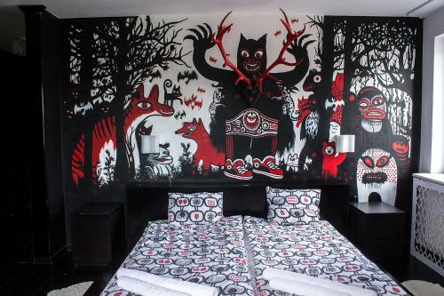 Hostal Lalala Arthotel & Wine Bar