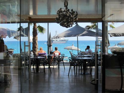 Hotel A�va