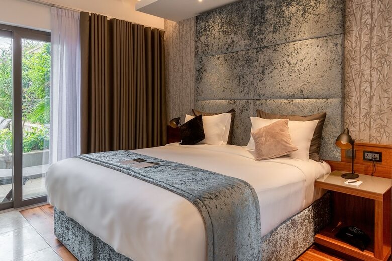 Hotel The Village Boutique And Spa