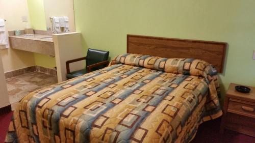 Relax Inn Motel Kountze