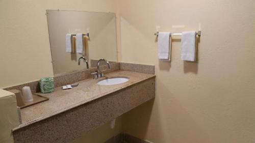 Relax Inn Motel Kountze