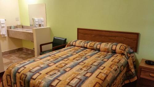 Relax Inn Motel Kountze