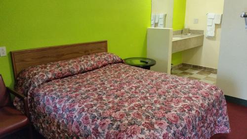 Relax Inn Motel Kountze