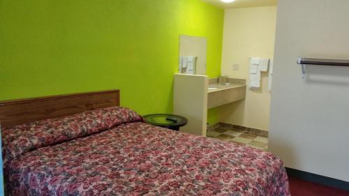 Relax Inn Motel Kountze