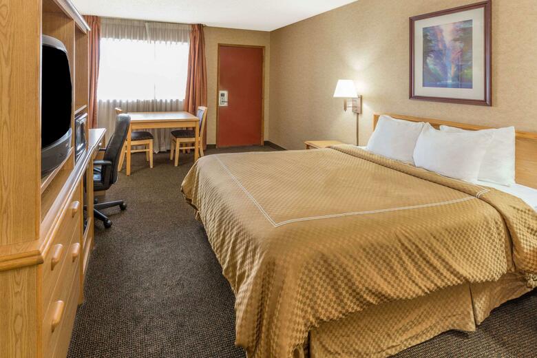 Motel Days Inn Black Bear