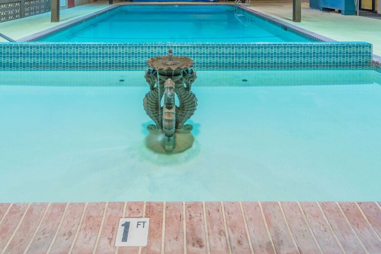 Motel Days Inn Black Bear