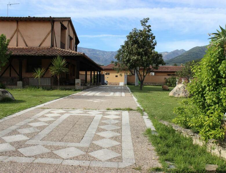 La Muralla De Gredos Hotel Rural
