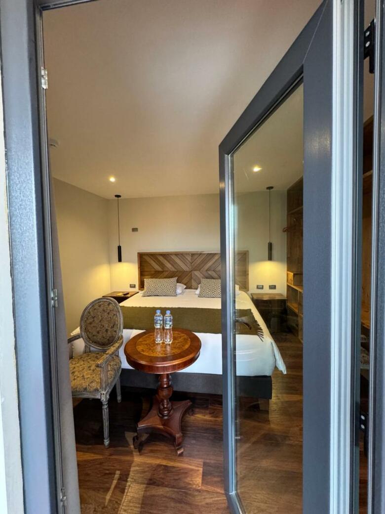 Hotel Montes Central