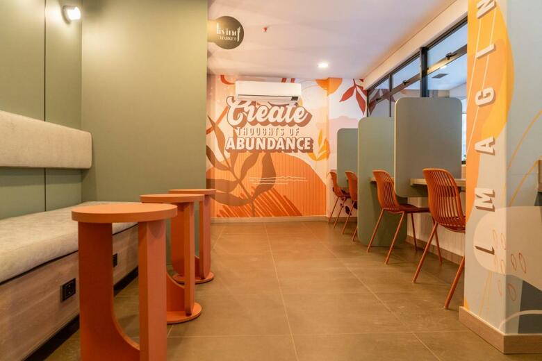 Hotel Living 35 Suites