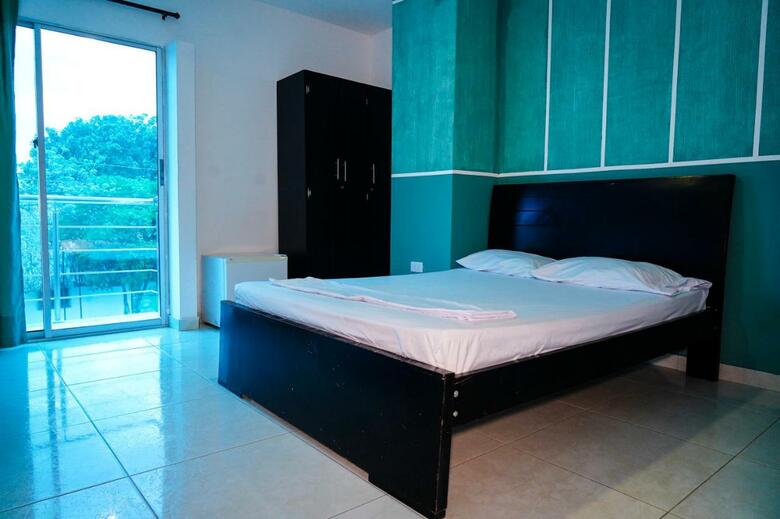 Hotel Jiisot Camarones Inn