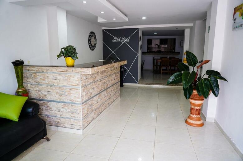 Hotel Jiisot Camarones Inn