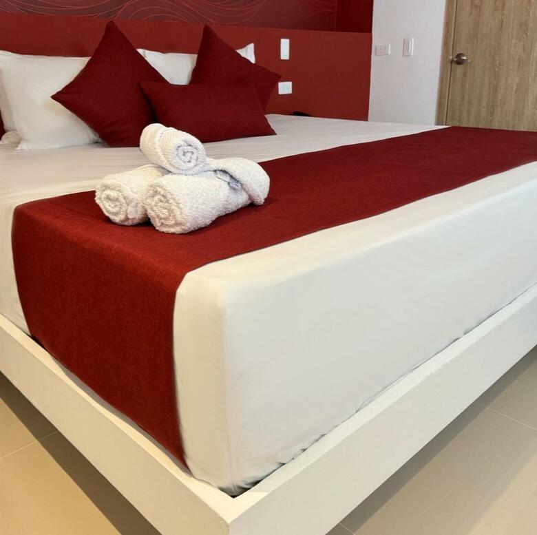 Bajo La Luna Hotel