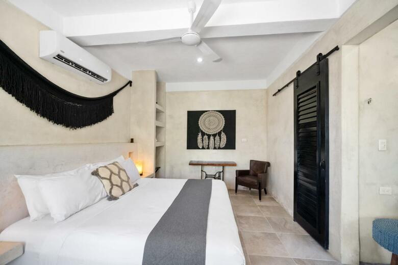 Hotel Casa Xhule Holbox 12 People