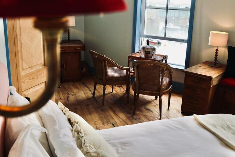 The London & Paris Hotel