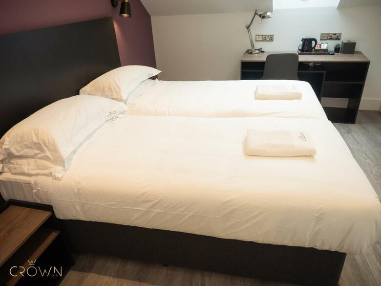 Crown Hotel