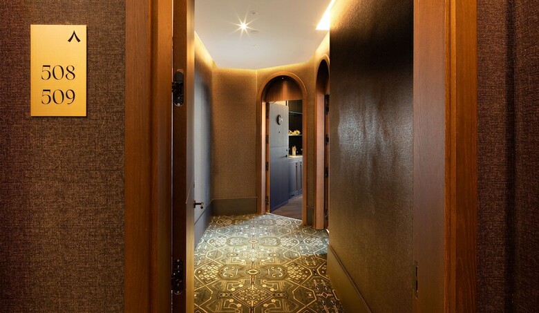 Hotel Montera Madrid, Curio Collection By Hilton
