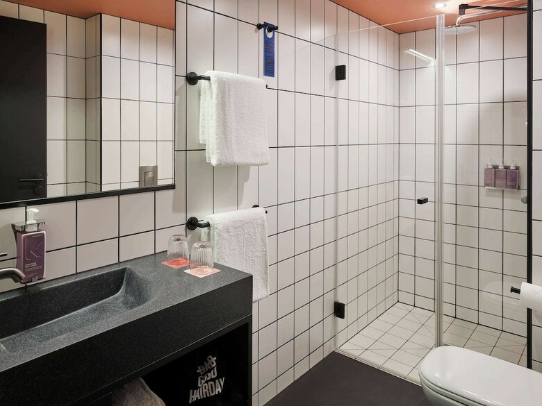 Hotel Tribe Paris Saint Ouen