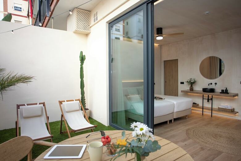 Hostal Nomad Haux Mestalla