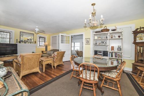 Sun N Fun Beachfront Vacation Rentals